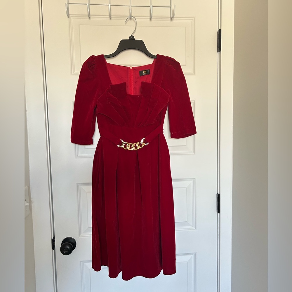Chic Red Velvet Midi Dress with Belt